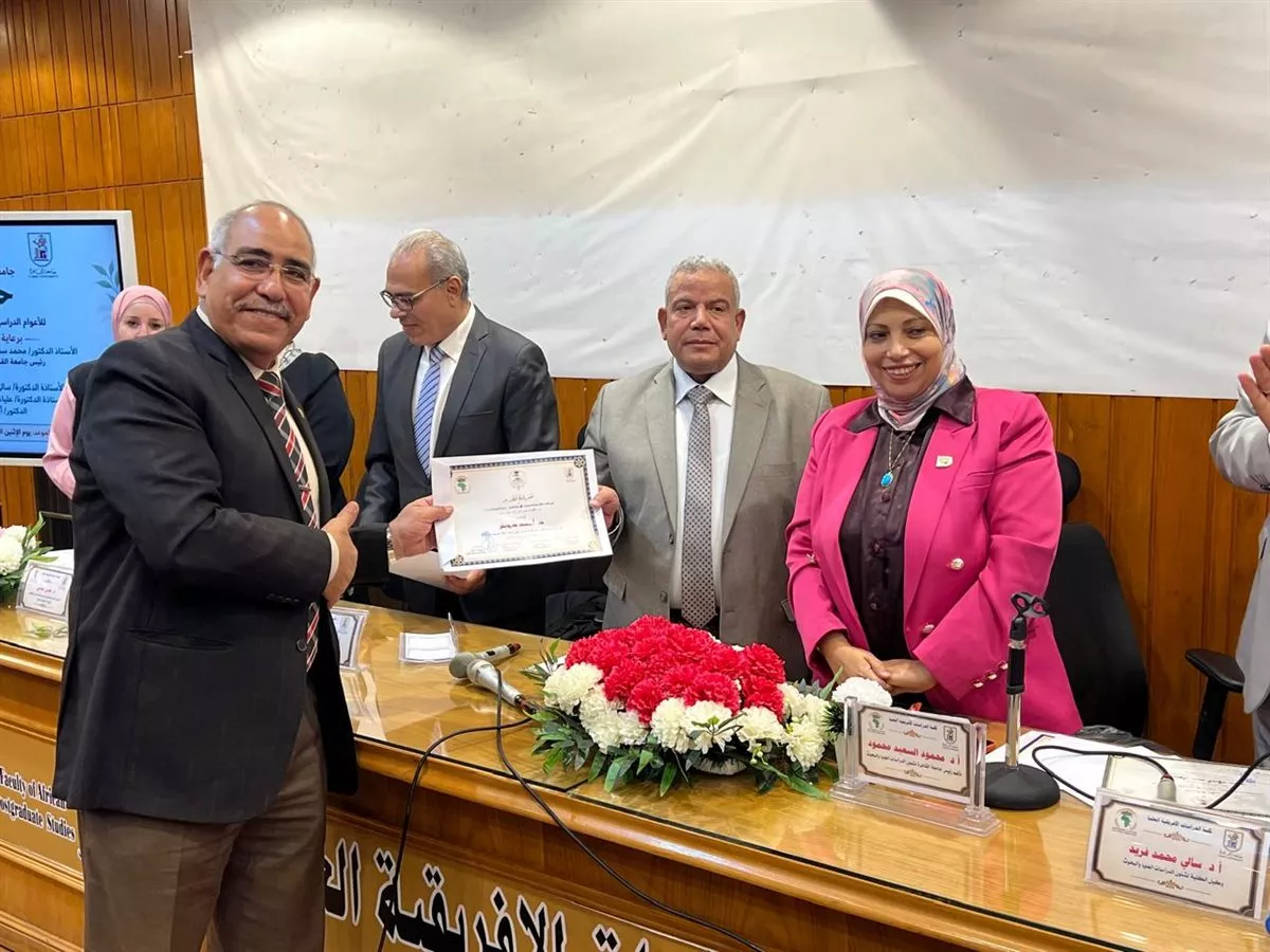 جامعة القاهرة تحتفي بخريجي الدراسات الإفريقية العليا من طلاب الماجستير والدكتوراه