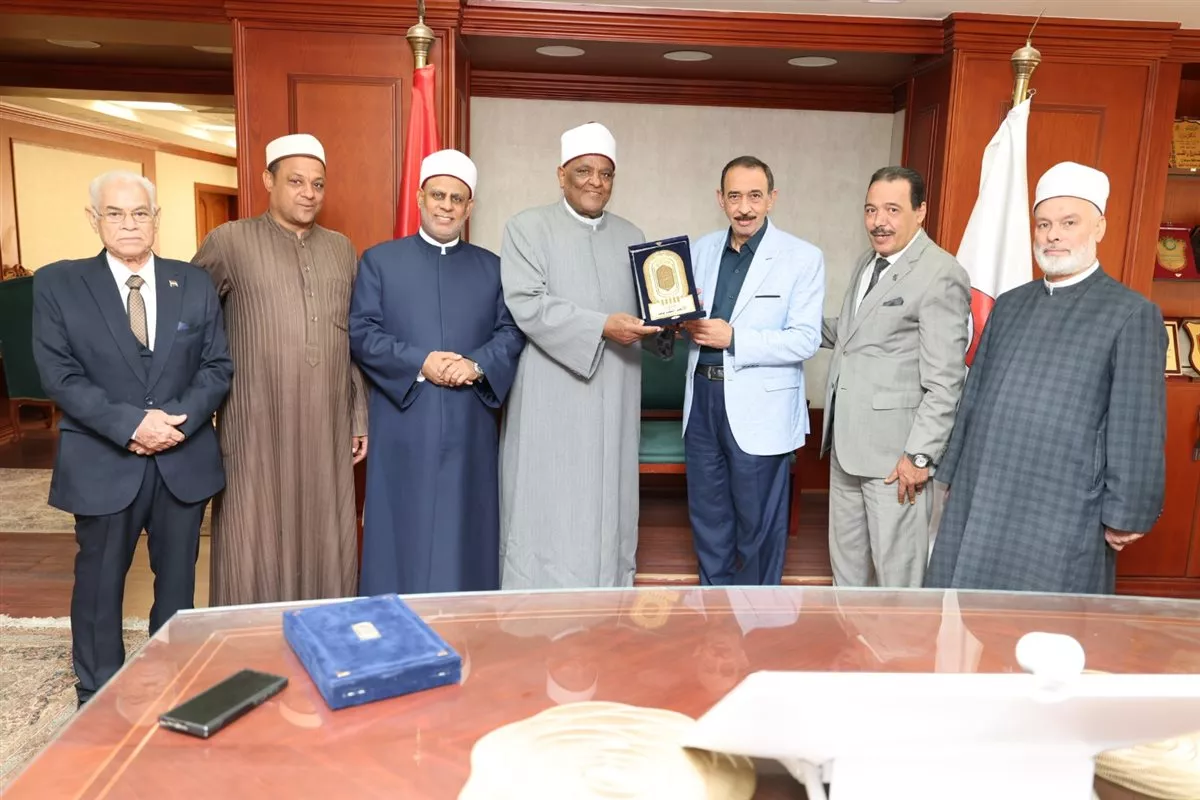 رئيس«مصالحات الأزهر» ومحافظ سوهاج يبحثان تكثيف الجهود لإعلان المحافظة خالية من الثأر